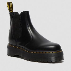 Dr. Marten’s 2976 SMOOTH LEATHER PLATFORM CHELSEA BOOTS